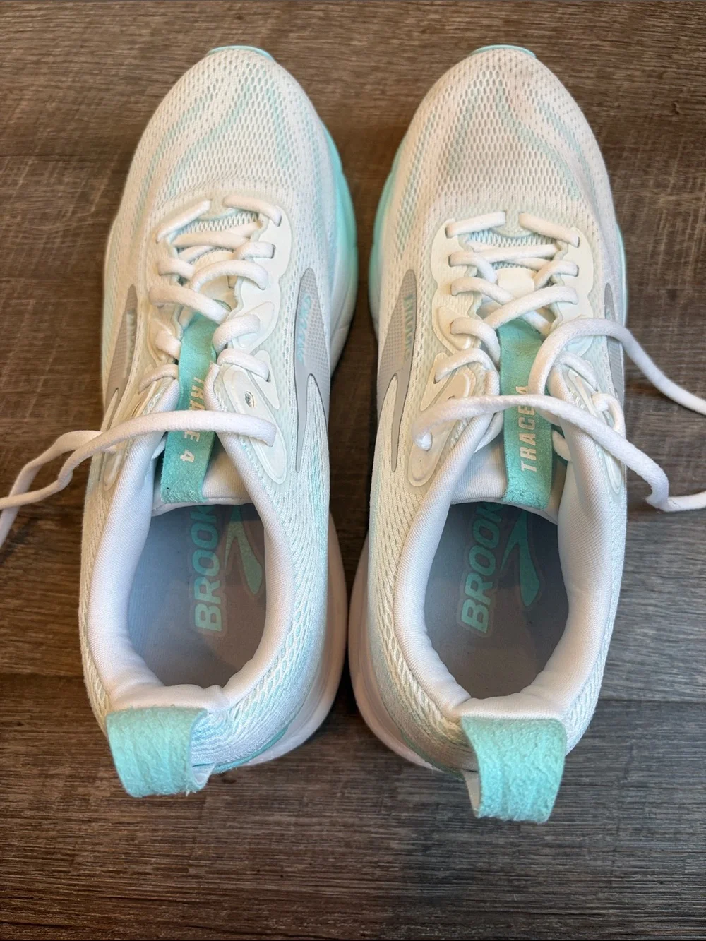 Brooks Trace 4 Running Shoes Women’s 10 White/Limpet